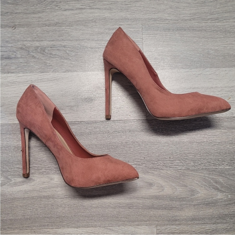 Shoe dazzle Suede heels size 9 new condition dusty rose pink color